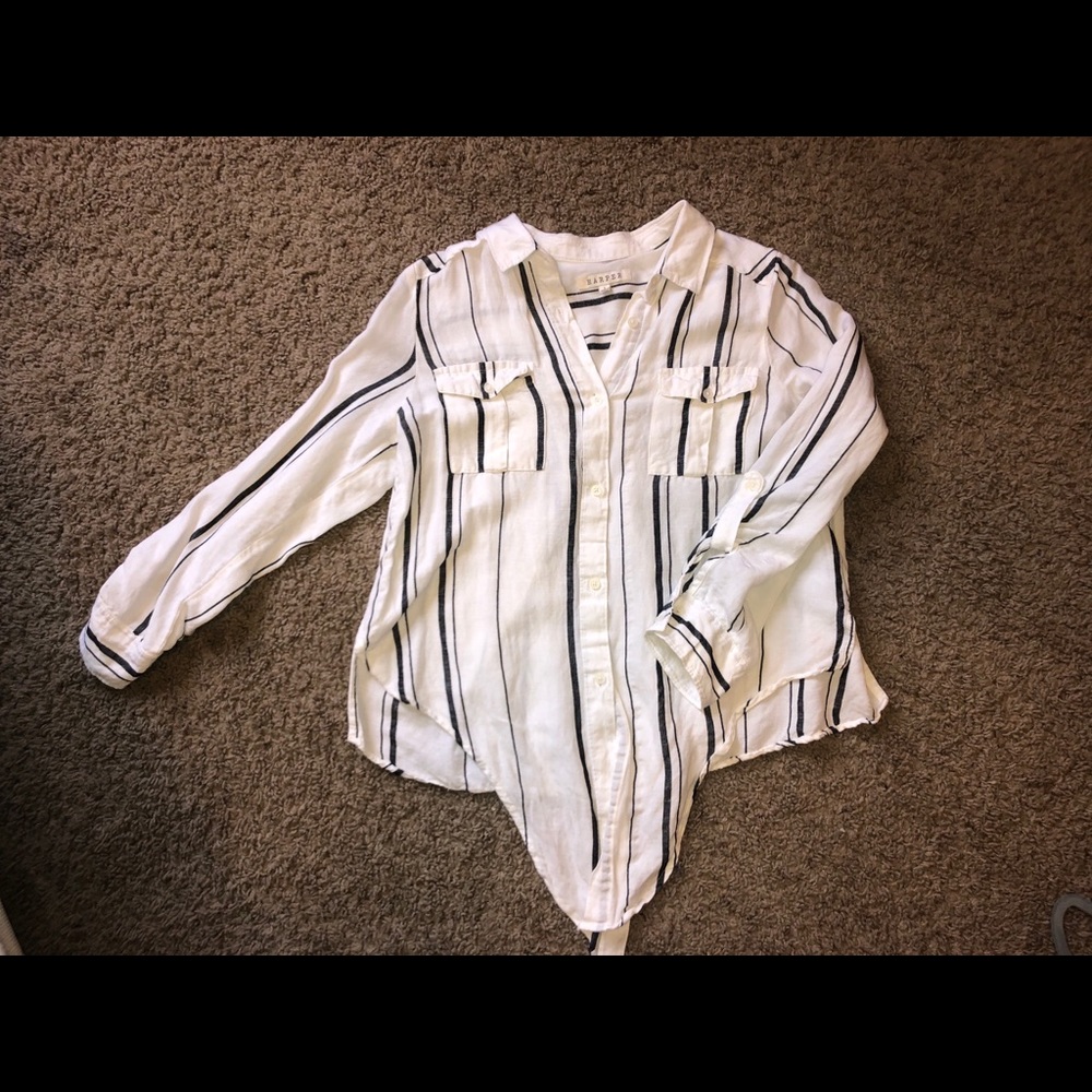 Button down high-low top